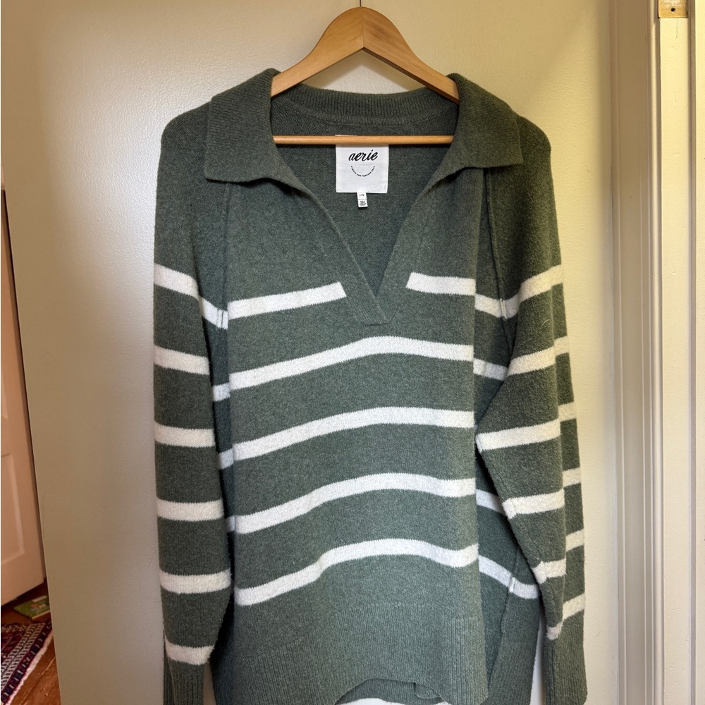 Aerie Green and White Striped Women's Sweater